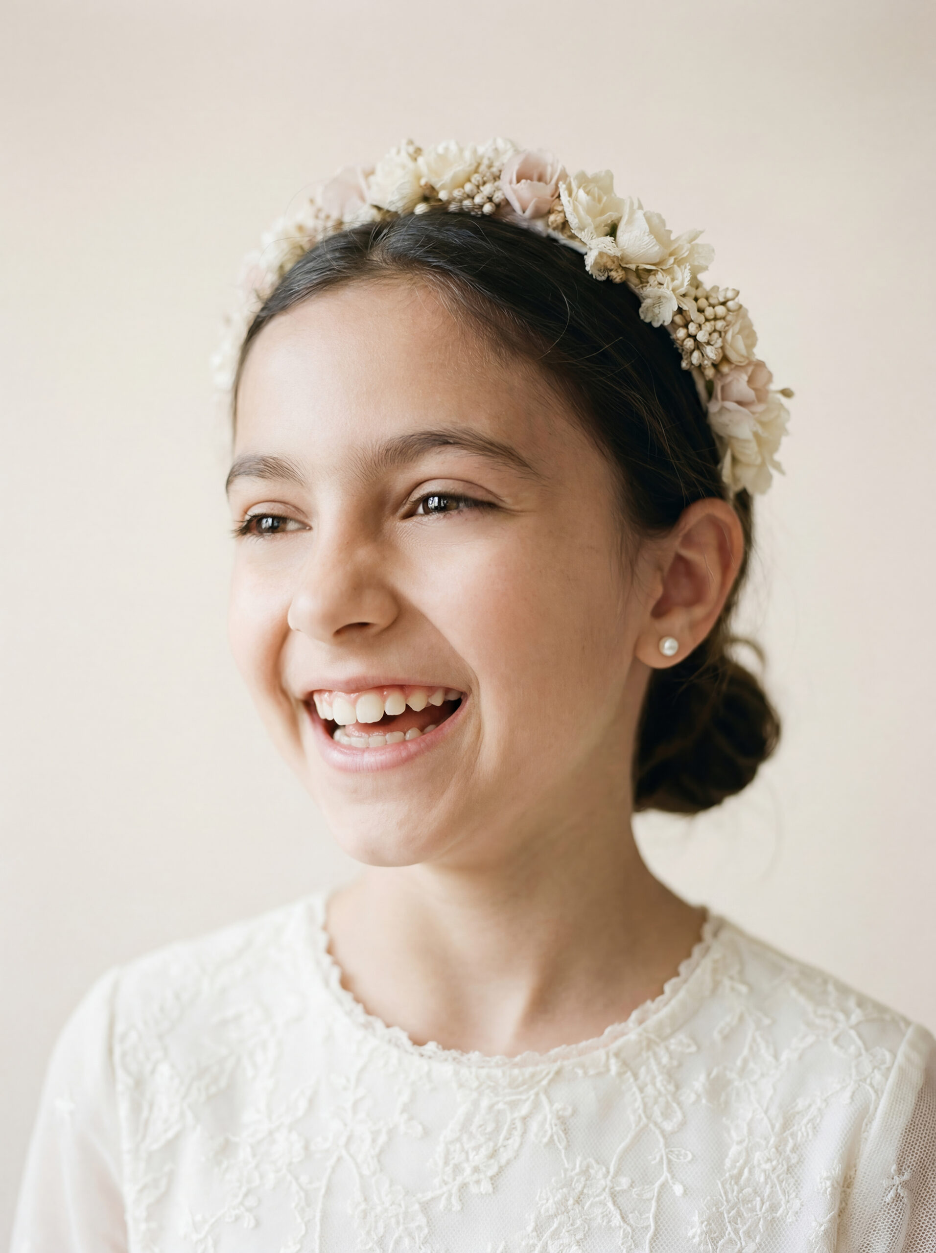 Fotografia de comunion natural en estudio en Getafe