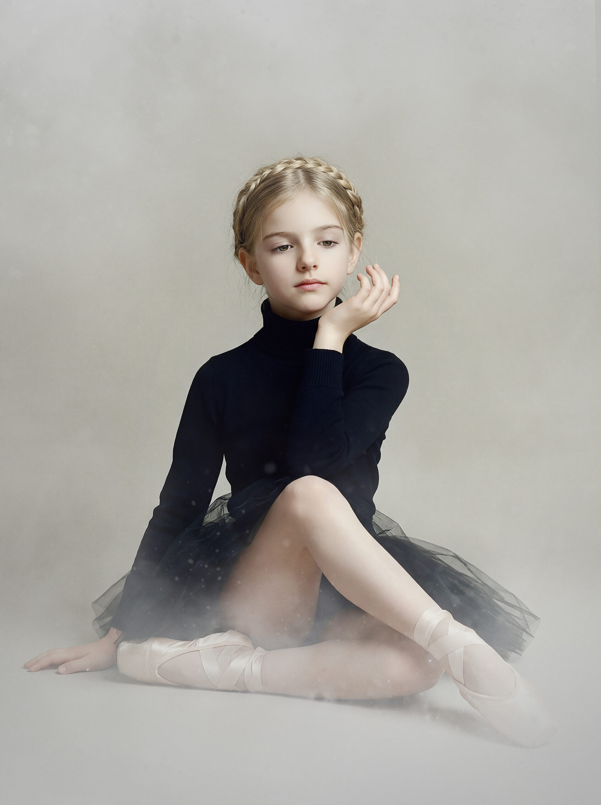 Sesión de fotos de comunión fine art de niña bailarina en estudio en Madrid
